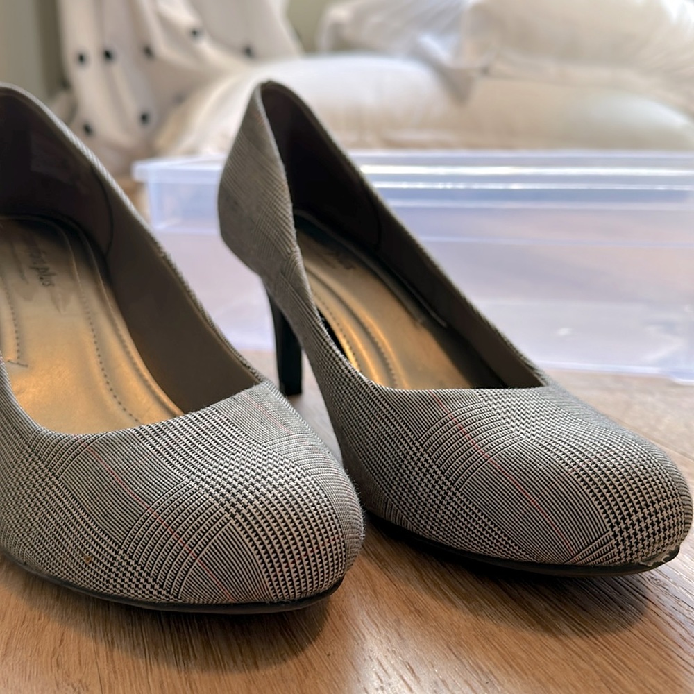 comfort plus | plaid striped heels